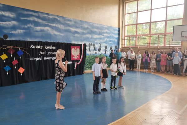 Wyróżnieni uczniowie w kategorii savoir-vivre w klasie I.