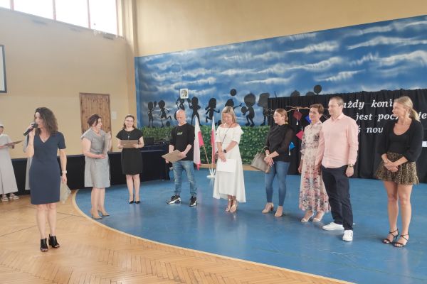 Podziękowanie dla rodziców zaangażowanych w modernizację szkoły.