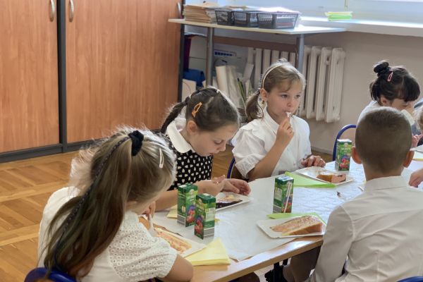 Słodki poczęstunek w klasie 1a