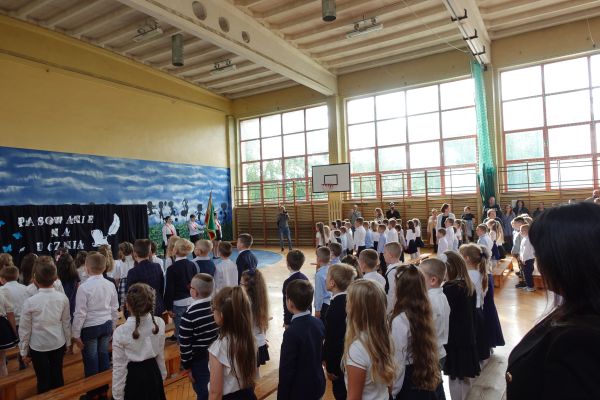 Klasy pierwsze przed pasowaniem