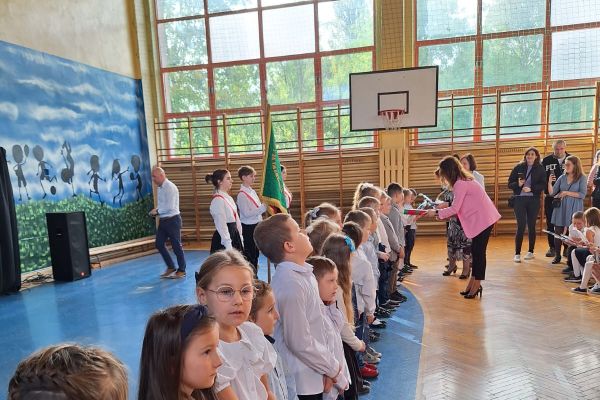 Pasowanie uczniów klas 1