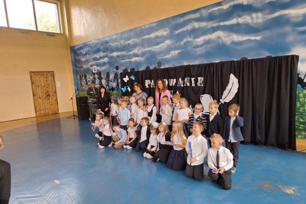 Pamiątkowe zdjęcie klasy 1b