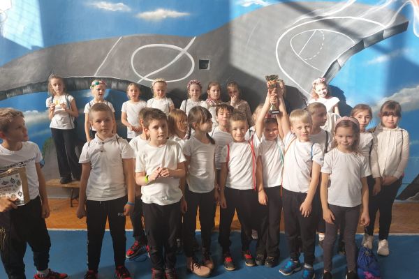 2a pięknie tańczy i świetnie gra