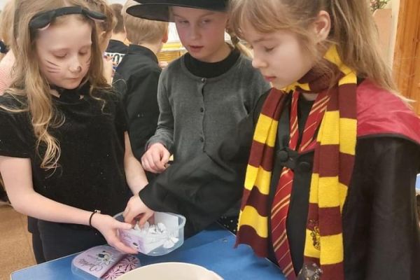 Wróżby andrzejkowe w klasach I-III