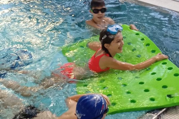 Gry i zabawy na basenie