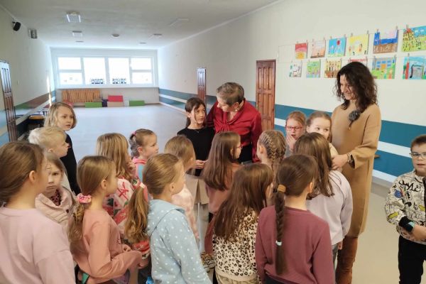 Rozmowa z panią Prezydent na temat odremontowanego budynku kla