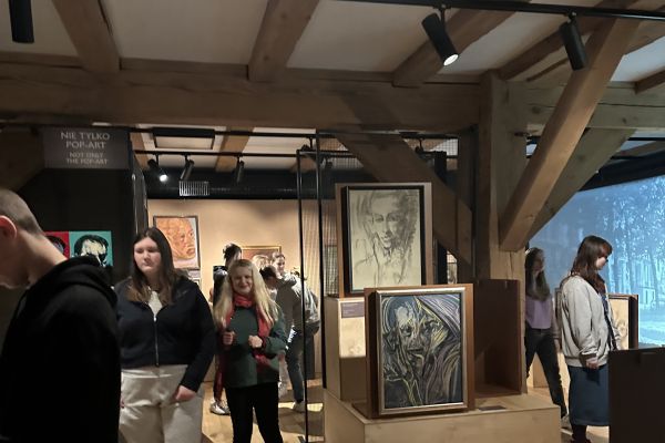 Lekcja plastyki w muzeum