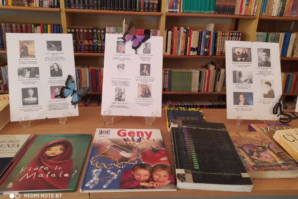Wystawka tematycznych książek 