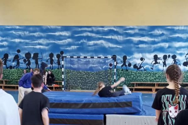 Skok wzwyż - technika nożycowa