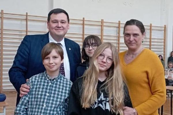 Drużyna SP3 z panią Magdą i organizatorem