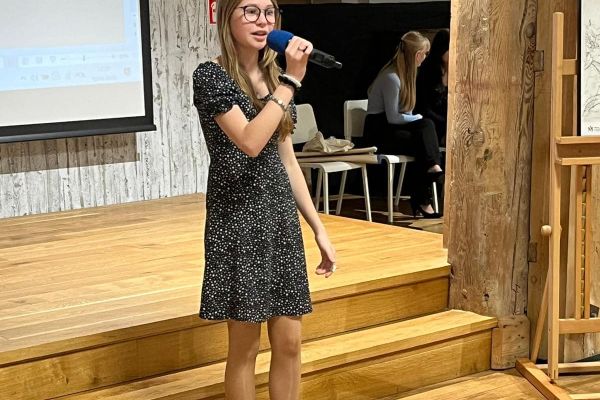 Występ muzyczny Hani