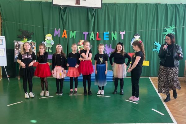 Występ wokalny z klasy 2b