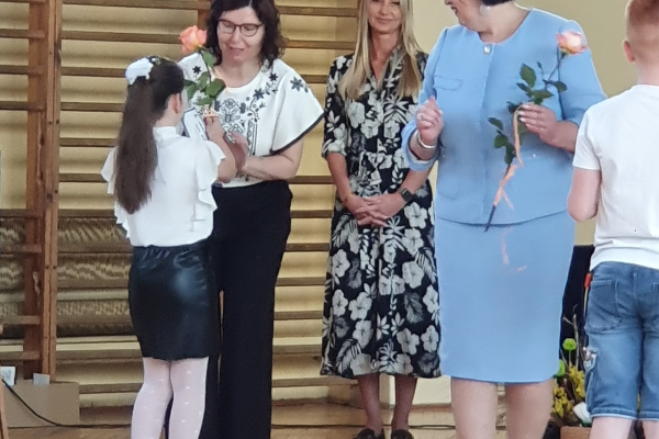 Wręczenie nagród uczniom z Ukrainy