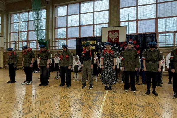 KONCERT PIEŚNI POLSKIEJ W KLASACH 4-8