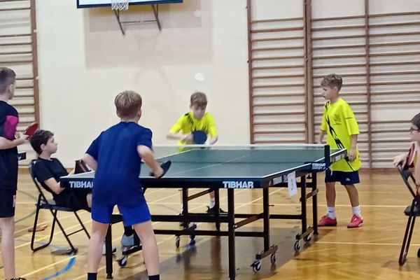 Tenis stołowy- reprezentanci naszej szkoły