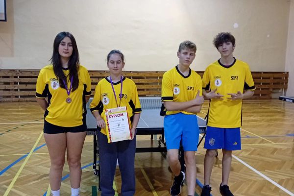 Tenis stołowy- reprezentanci naszej szkoły