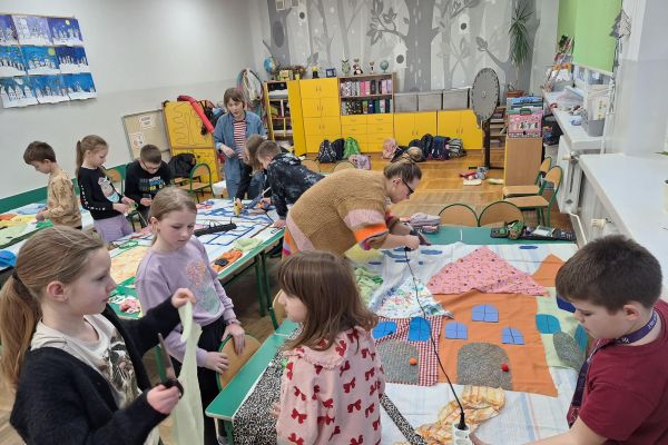 Warsztaty bajkoterapii w klasach 3b i 3c