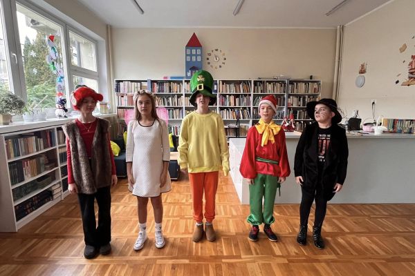 Najmłodsi uczniowie uroczyście przyjęci do grona czytelników
