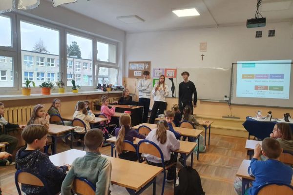 „Zwolnieni z Teorii”