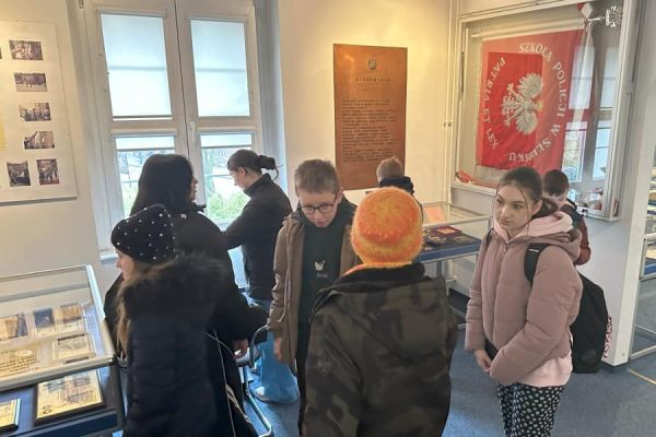 Odwiedziny Koła Historii Regionalnej w Szkole Policji