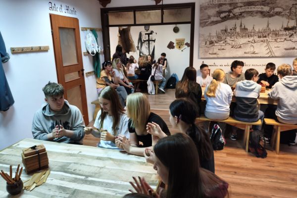  Szóstoklasiści na wycieczce w Toruniu