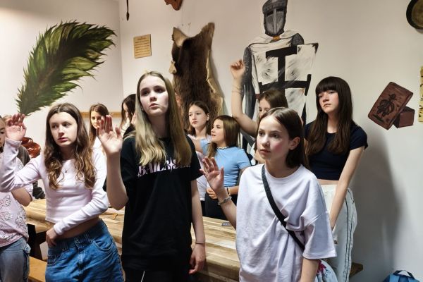  Szóstoklasiści na wycieczce w Toruniu