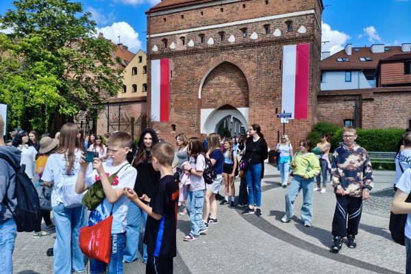  Szóstoklasiści na wycieczce w Toruniu