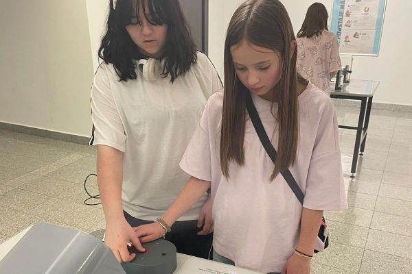  Szóstoklasiści na wycieczce w Toruniu