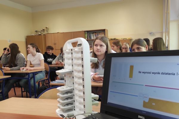 MATEMATYKA NA WYŻSZYM POZIOMIE