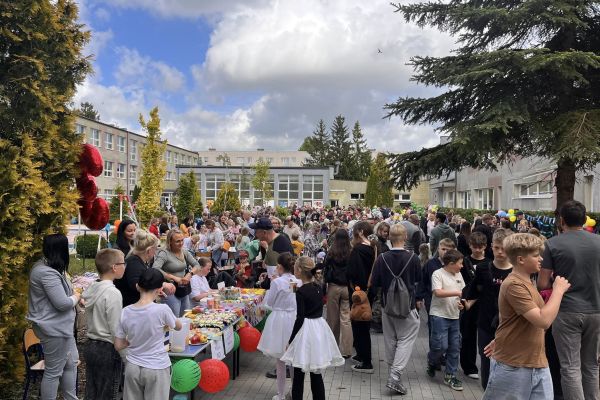 Festyn rodzinny z okazji Dnia Dziecka w SP 3