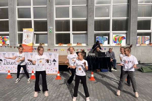 Festyn rodzinny z okazji Dnia Dziecka w SP 3