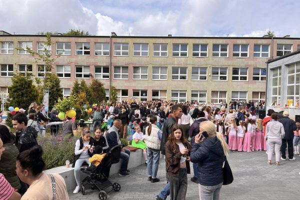 Festyn rodzinny z okazji Dnia Dziecka w SP 3