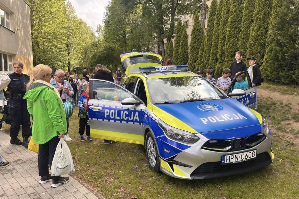 Festyn rodzinny z okazji Dnia Dziecka w SP 3