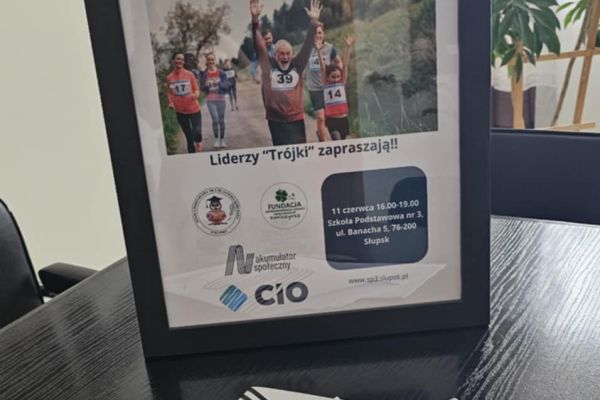 Liderzy Trójki podpisali umowę z Centrum Inicjatyw Obywatelskich