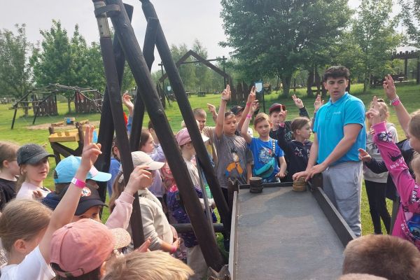 Wycieczka klas 3a i 3b do Parku Rozrywki i Edukacji Leonardia 