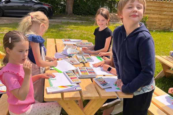 Zajęcia plastyczne w ogrodzie z EKOArt Team