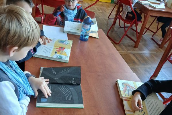 Zajęcia czytelnicze w kl. I-III