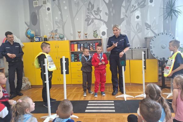 Zajęcia edukacyjne z funkcjonariuszami policji