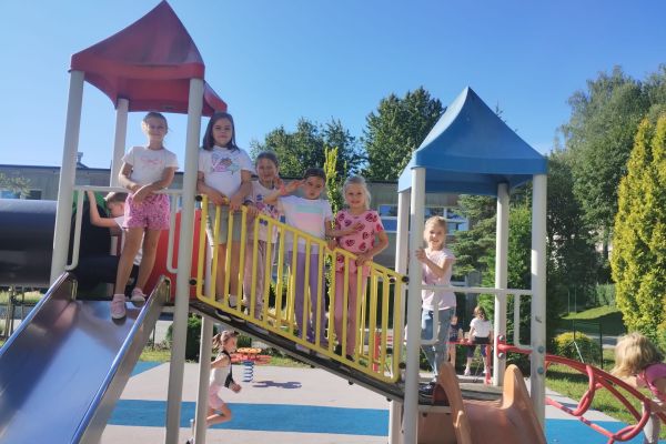 Zabawy na placu zabaw