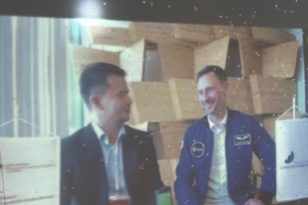 Lekcja online z dr Sławoszem Uznańskim-Wiśniewskim