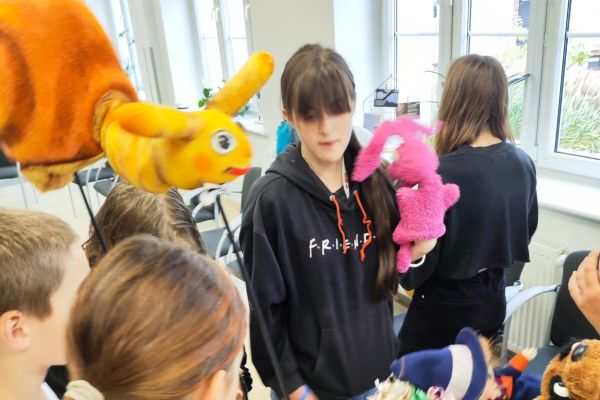 Udział klasy 6b w zajęciach teatralnych