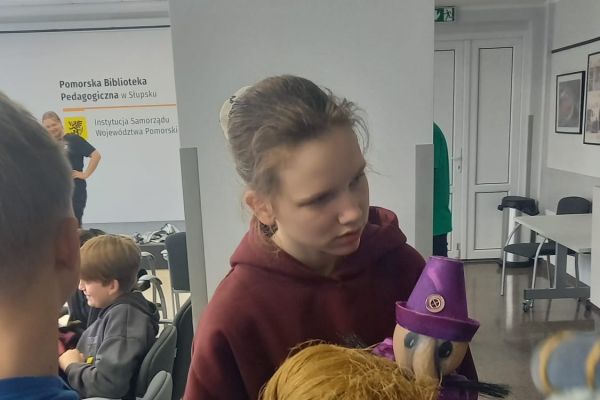 Udział klasy 6b w zajęciach teatralnych