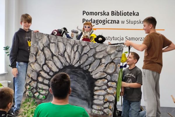 Udział klasy 6b w zajęciach teatralnych