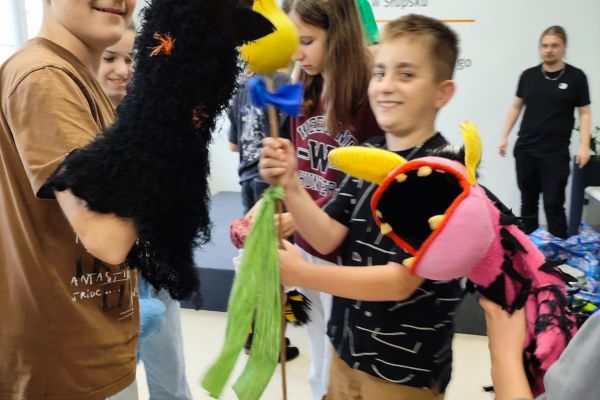 Udział klasy 6b w zajęciach teatralnych