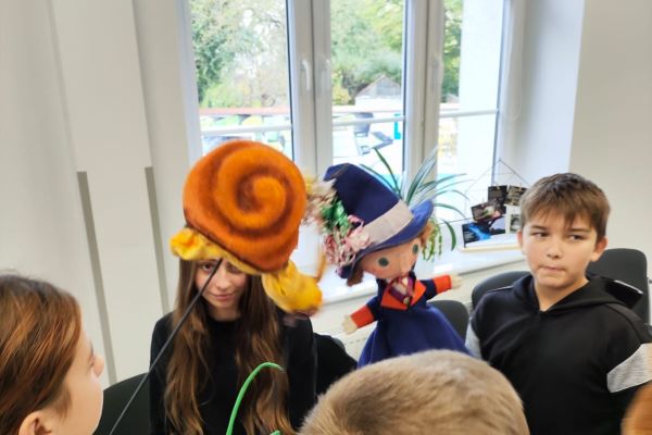 Udział klasy 6b w zajęciach teatralnych