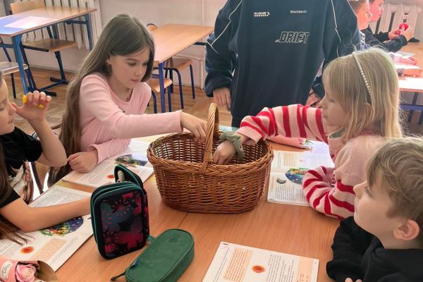 Słodki Dzień Kobiet w naszej szkole