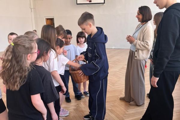 Słodki Dzień Kobiet w naszej szkole