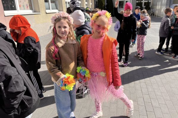 Wiosenny przemarsz w klasach młodszych