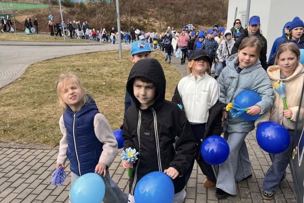 Przemarsz z okazji Światowego Dnia Świadomości Autyzmu