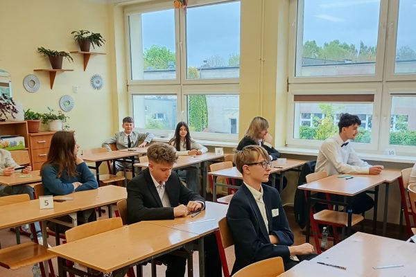 EGZAMIN ÓSMOKLASISTY - MATEMATYKA